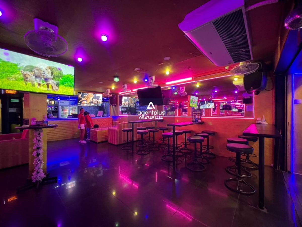 #บาร์ 4 ชั้นทำเลทองซอย 6 เซ้งด่วน พร้อมดำเนินกิจการทันที! 