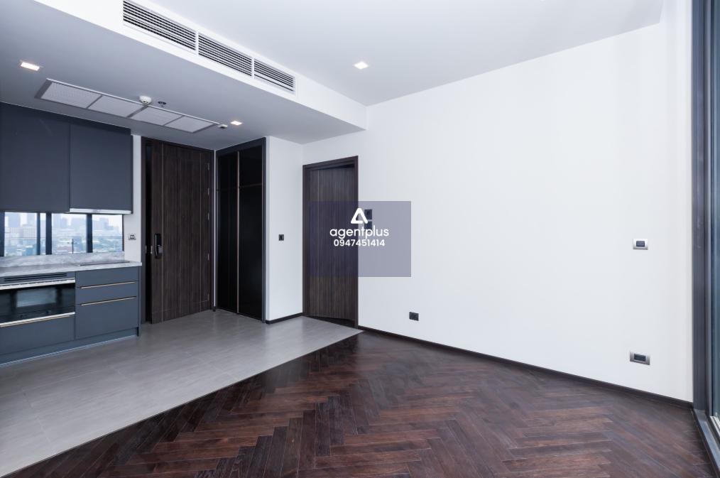 คอนโดลักชัวรี เดอะ โมนูเมนต์ สนามเป้า  ใจกลางพญาไท วิวเมืองสุดหรู ใกล้ BTS สนามเป้า