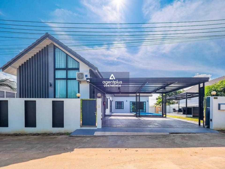 ให้เช่าพูลวิลล่า 4 ห้องนอน มาบประชัน พัทยา พื้นที่กว้าง เหมาะสำหรับครอบครัว