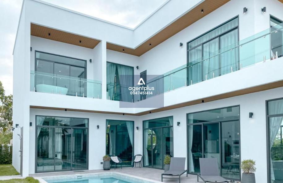 พูลวิลล่าหรู 4 ห้องนอน ที่ห้วยใหญ่ พัทยา พร้อมเฟอร์นิเจอร์ใหม่เอี่ยม ตกแต่งอย่างลงตัวสไตล์โมเดิร์น