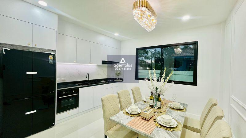 ขายบ้านพูลวิลล่าพร้อมสระ หมู่บ้านรวิพร ซิตี้โฮม หนองไม้แก่น พัทยา ตกแต่งบิวอินทั้งหลัง เครื่องใช้ไฟฟ้าครบ