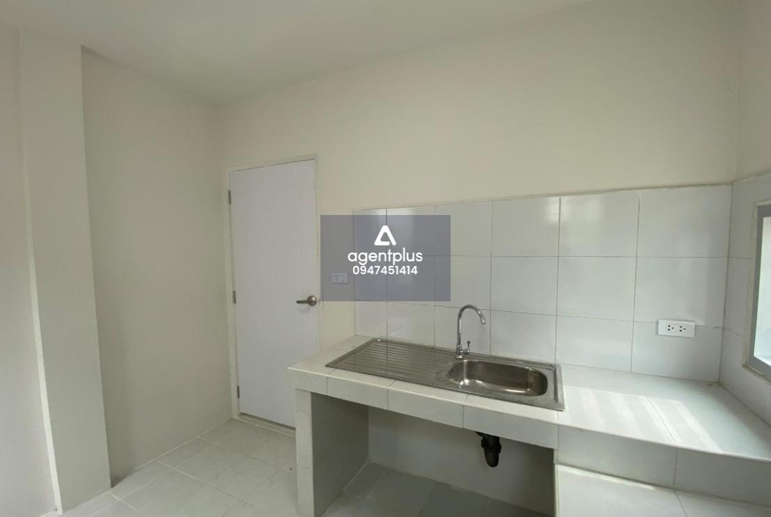 ขายบ้านเดี่ยว 2 ชั้น ทำเลดีเยี่ยม ติดถนนลาดกระบัง ชลลดา สุวรรณภูมิ ปรับปรุงใหม่