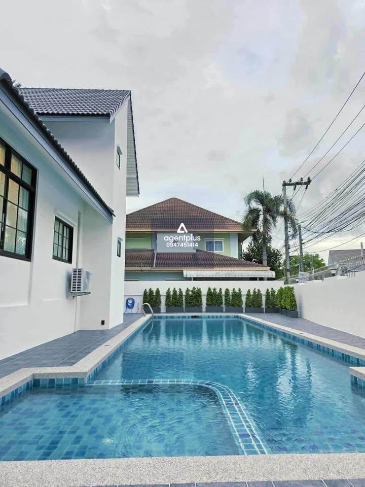 🏡✨ บ้านเดี่ยวพูลวิลล่าหลังใหญ่ 3 ชั้น – ทำเลทอง หนองปรือ