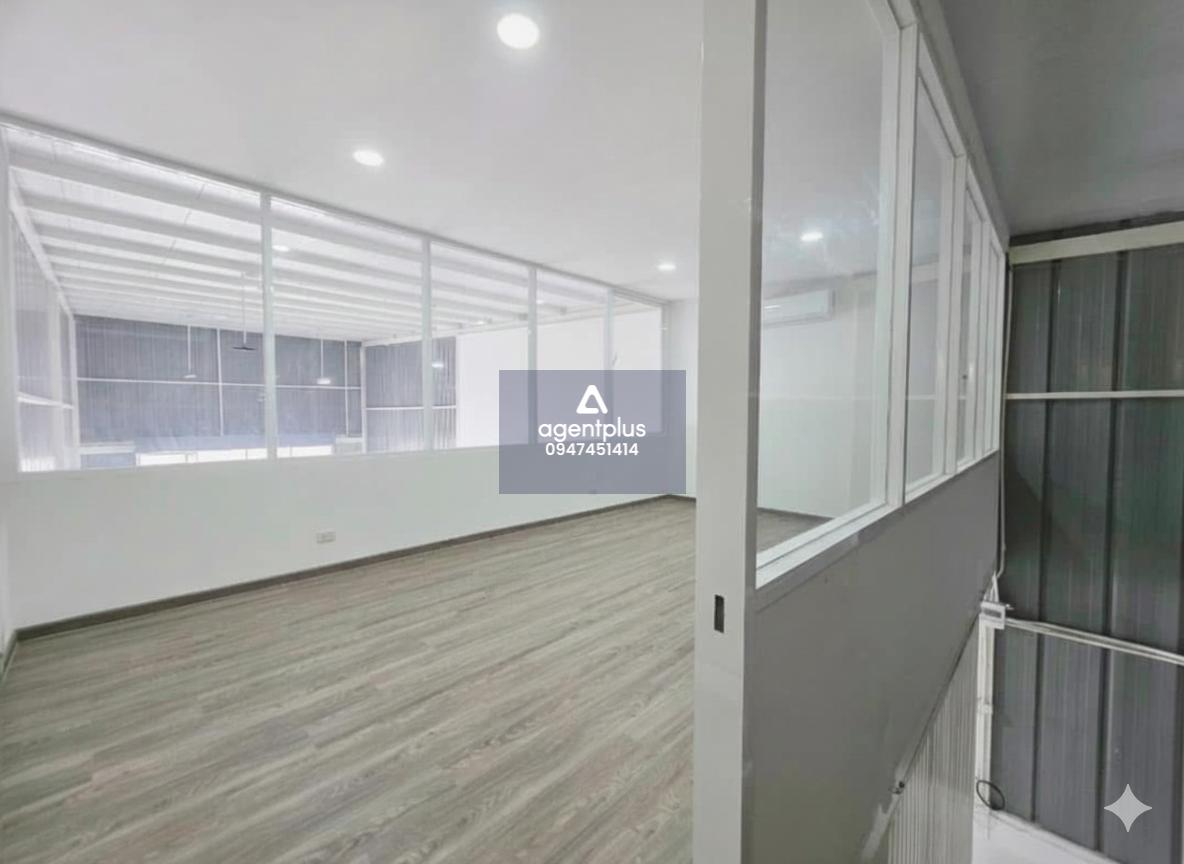 *โกดังสร้างใหม่สุดโมเดิร์น-ให้เช่า ซอยอ่อนนุช สวนหลวง กรุงเทพฯ