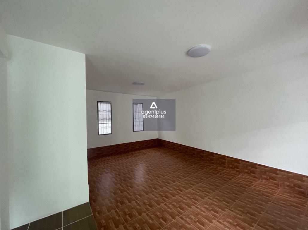 บ้านเดี่ยว 2 ชั้น โครงการทรายแก้วการ์เด้น โฮม ติดถนนเทศบาลพัฒนา เดินทางสะดวก เข้า-ออกได้หลายเส้นทาง ทั้ง ถนนข้าวหลาม และถนนแสนสุข