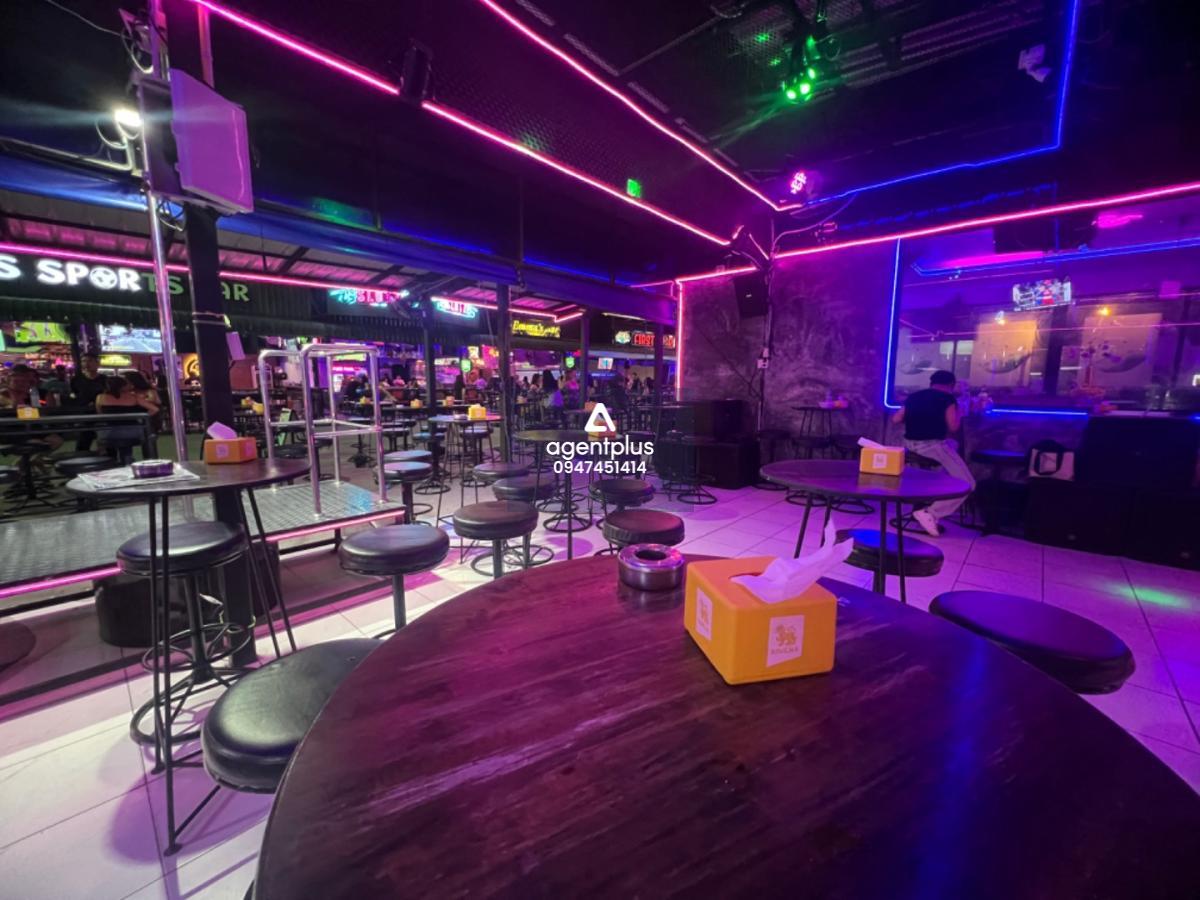 เซ้งบาร์ทำเซ้งบาร์ทำเลดีในถนนบัวขาวทีทาวน์