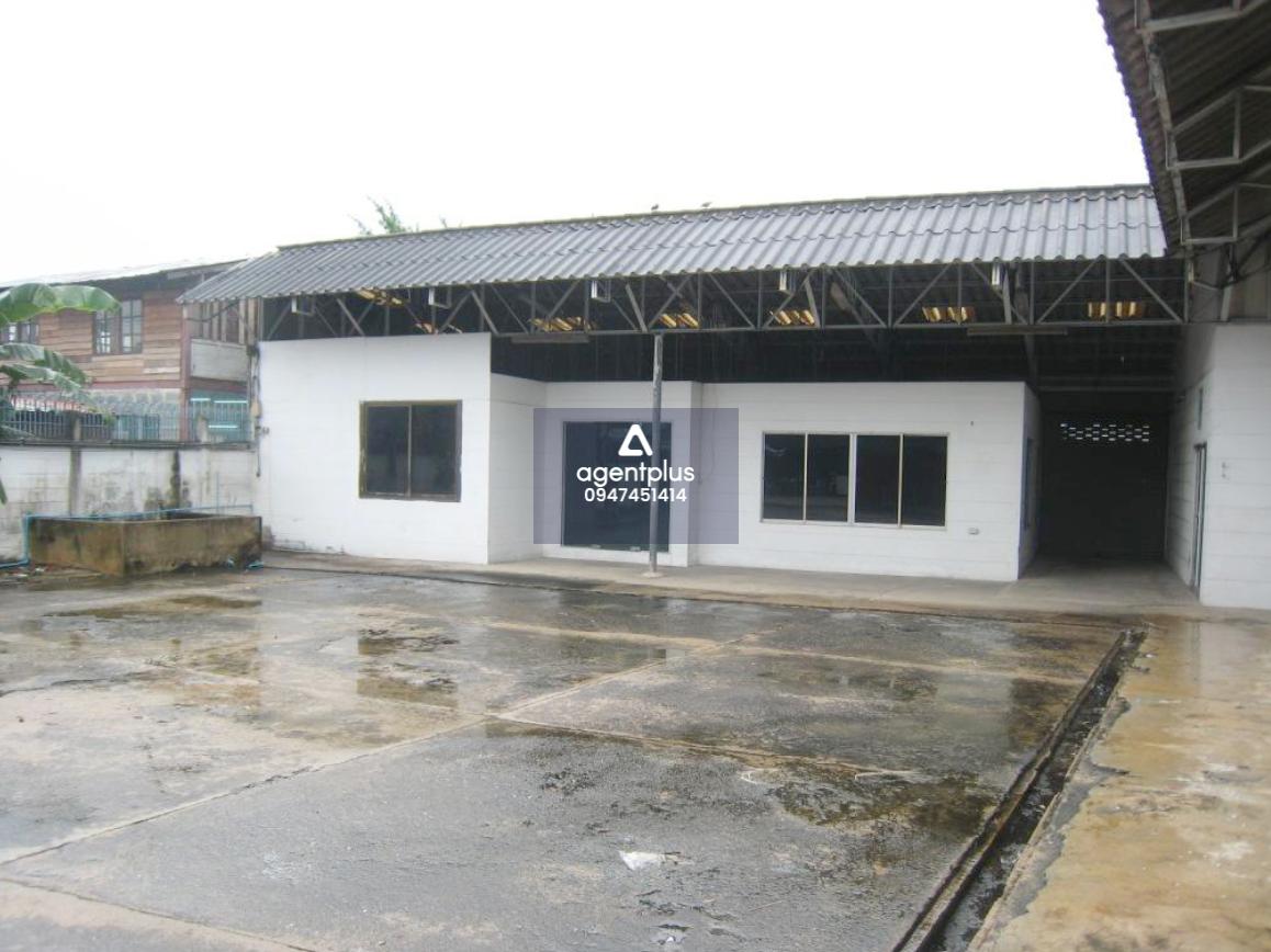 ขายอาคารสำนักงานพร้อมที่ดินเปล่า ทำเลดี ปากเกร็ด นนทบุรี พื้นที่กว้าง พร้อมอาคารใช้งานได้ทันที บรรยากาศเงียบสงบ