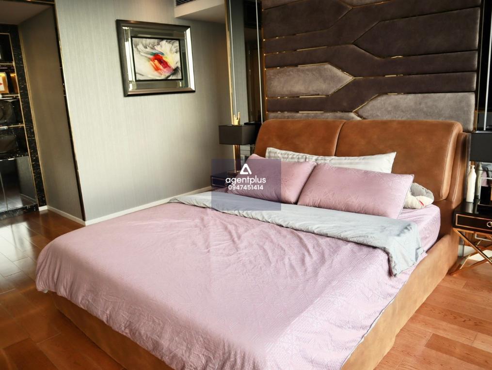 ขายคอนโดหรู เดอะ แบงค็อค สาทร  พร้อมอยู่ ทำเลดีใจกลางเมือง