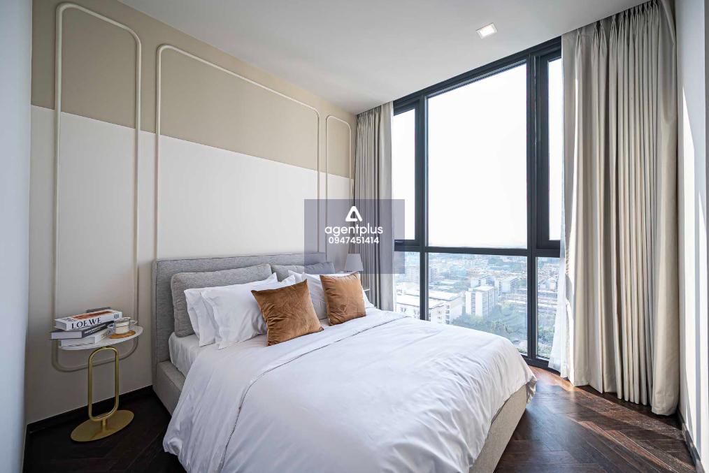 คอนโดลักชัวรี เดอะ โมนูเมนต์ สนามเป้า  ใจกลางพญาไท วิวเมืองสุดหรู ใกล้ BTS สนามเป้า