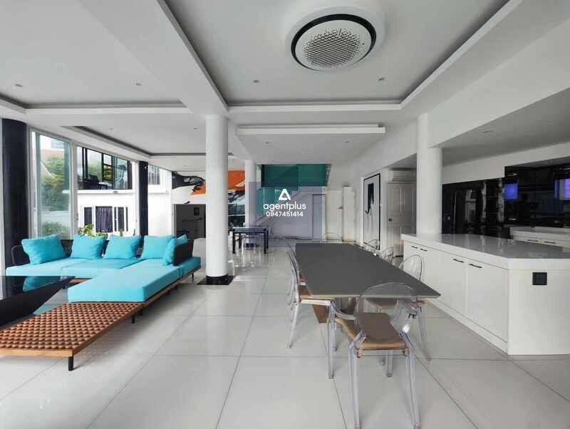 *ขายพูลวิลล่าติดทะเล 100% Beach Villa ที่นาจอมเทียน พัทยา