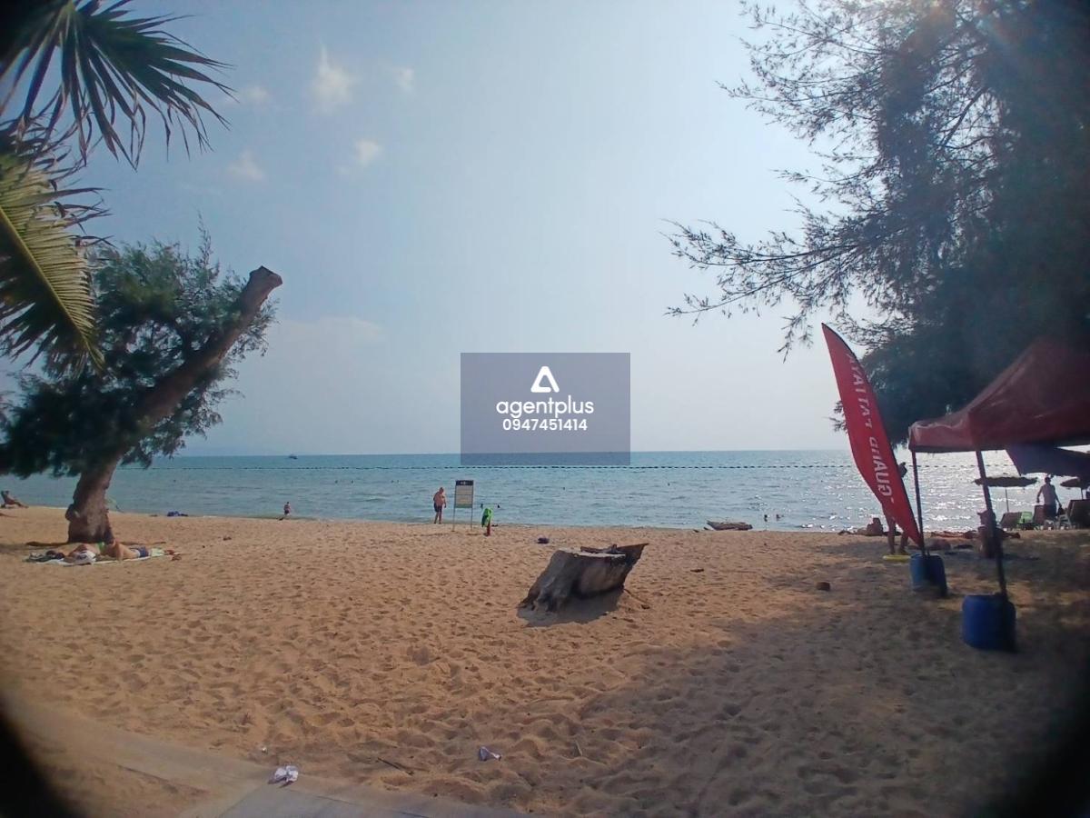 คฤหาสน์หรู 3 ชั้น มูลค่า 165 ล้านบาท  ออกแบบโดยสถาปนิกระดับประเทศกว่า 20 ปี – บุริน วงศ์สงวน