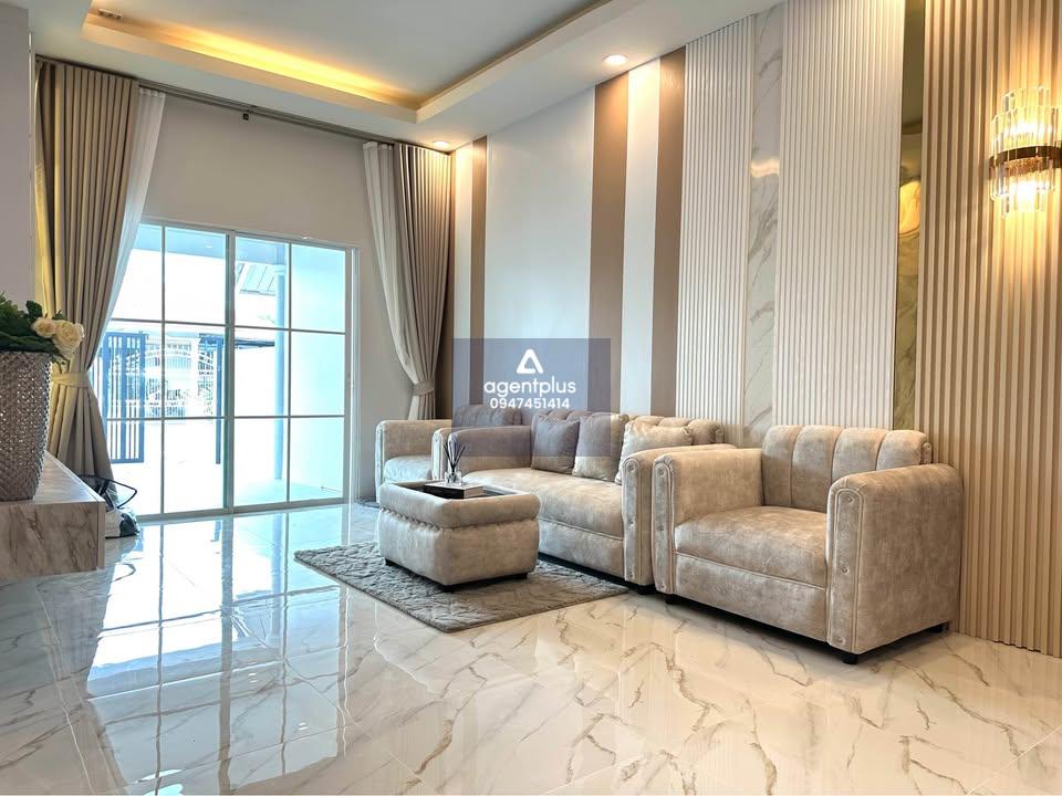 บ้านสวย เฟอร์นิเจอร์ครบ พร้อมสระว่ายน้ำในโครงการ ใกล้ห้างเดอะขิล เขาน้อย พัทยา