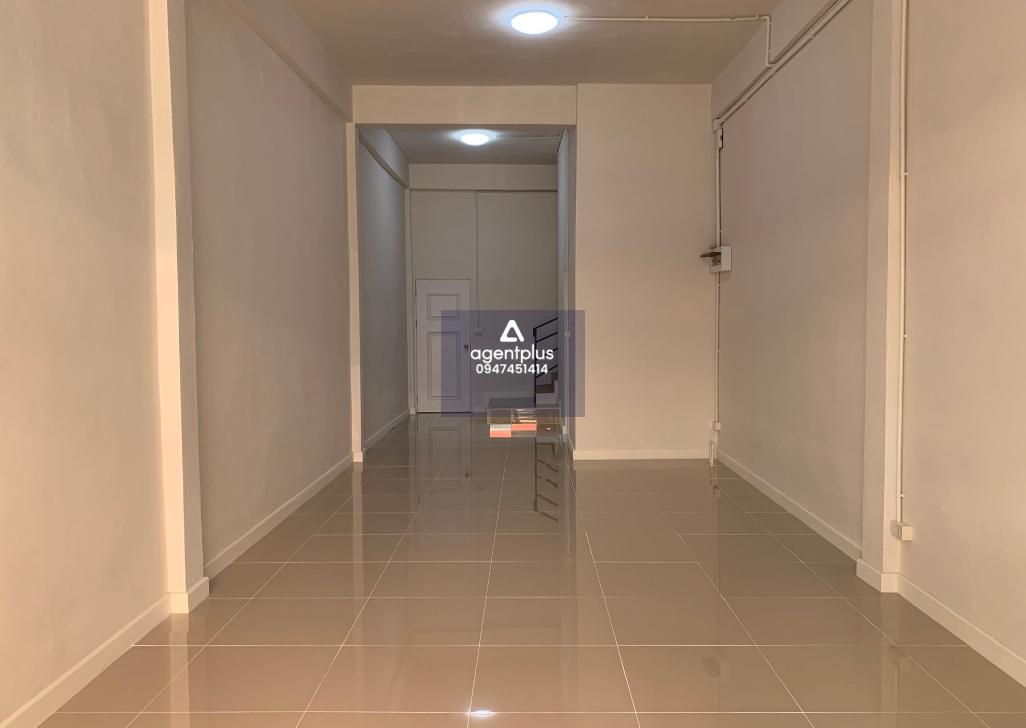 ขายอาคารพาณิชย์ ท่าน้ำนนทบุรี ปรับปรุงใหม่ อาคารพาณิชย์ 3 ชั้น ทำเลดี เดินทางสะดวก เชื่อมต่อถนนสายหลัก เหมาะสำหรับอยู่อาศัยและทำการค้า