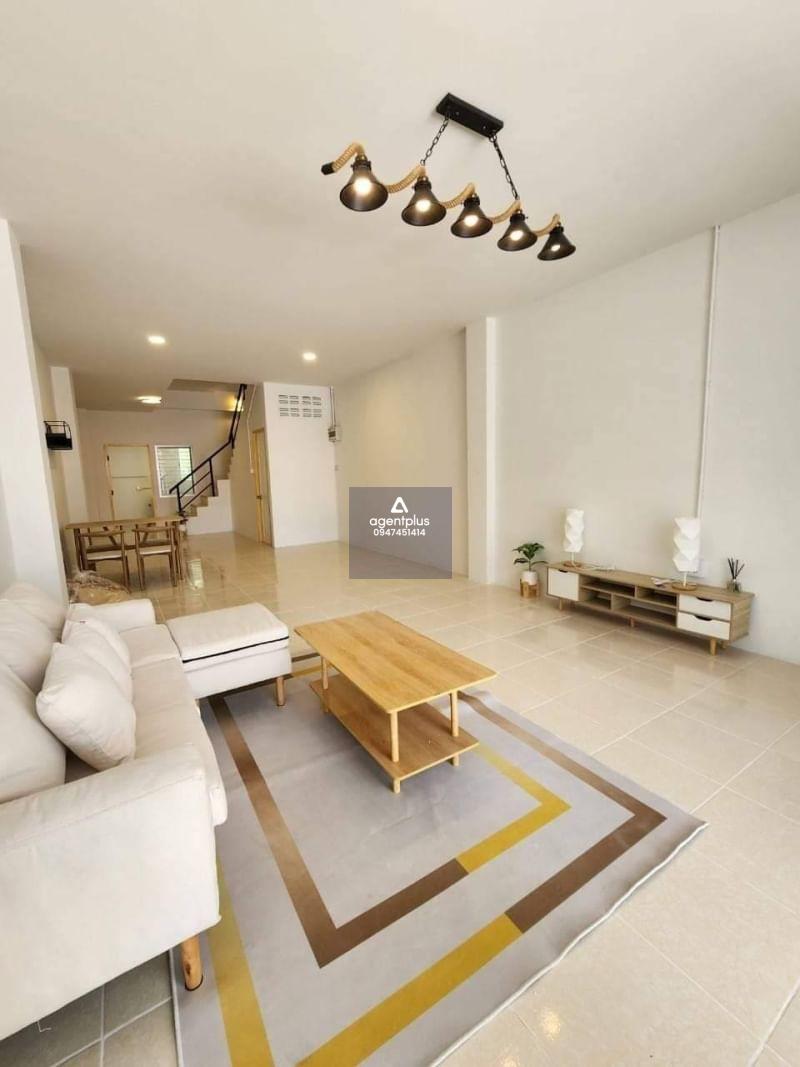 *ขายบ้านทาวเฮาส์ 2 ชั้น (บ้านในโครงการ) พิกัด เนินพลับหวาน-เขาน้อย