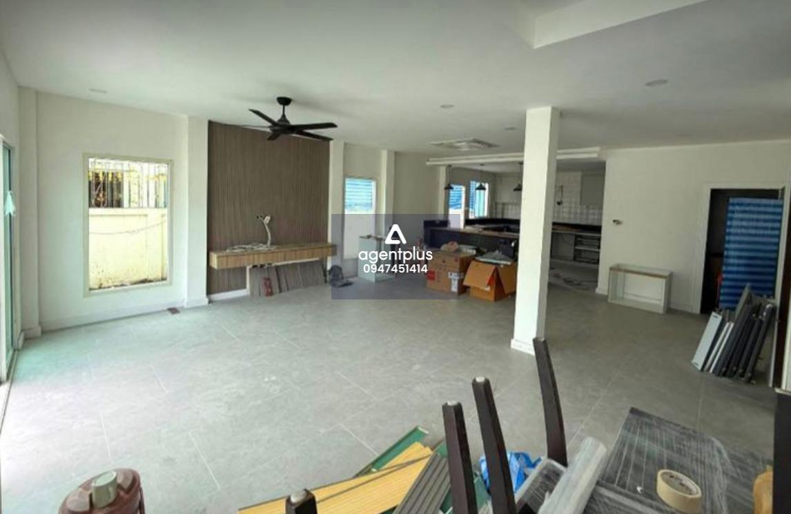 วิลล่าหรู 5 ห้องนอน พร้อมสระว่ายน้ำส่วนตัว ให้เช่า