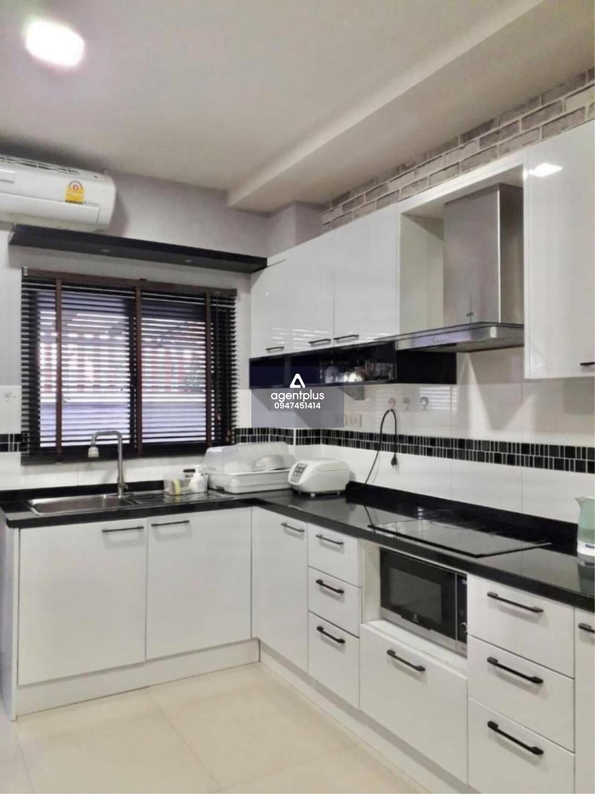 ขายทาวน์โฮม 3 ชั้น พัทยา ชลบุรี