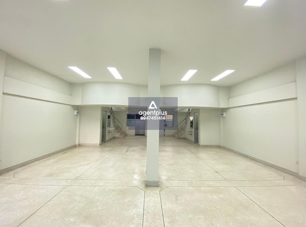 ขายอาคารพาณิชย์ 3 ชั้น (2 คูหา) เปิดโล่งทะลุกันปรับปรุงใหม่ ทำเลดี ติดถนนอุปลีสาน อยู่ในย่านการค้า เหมาะสำหรับทำการค้าและอยู่อาศัย