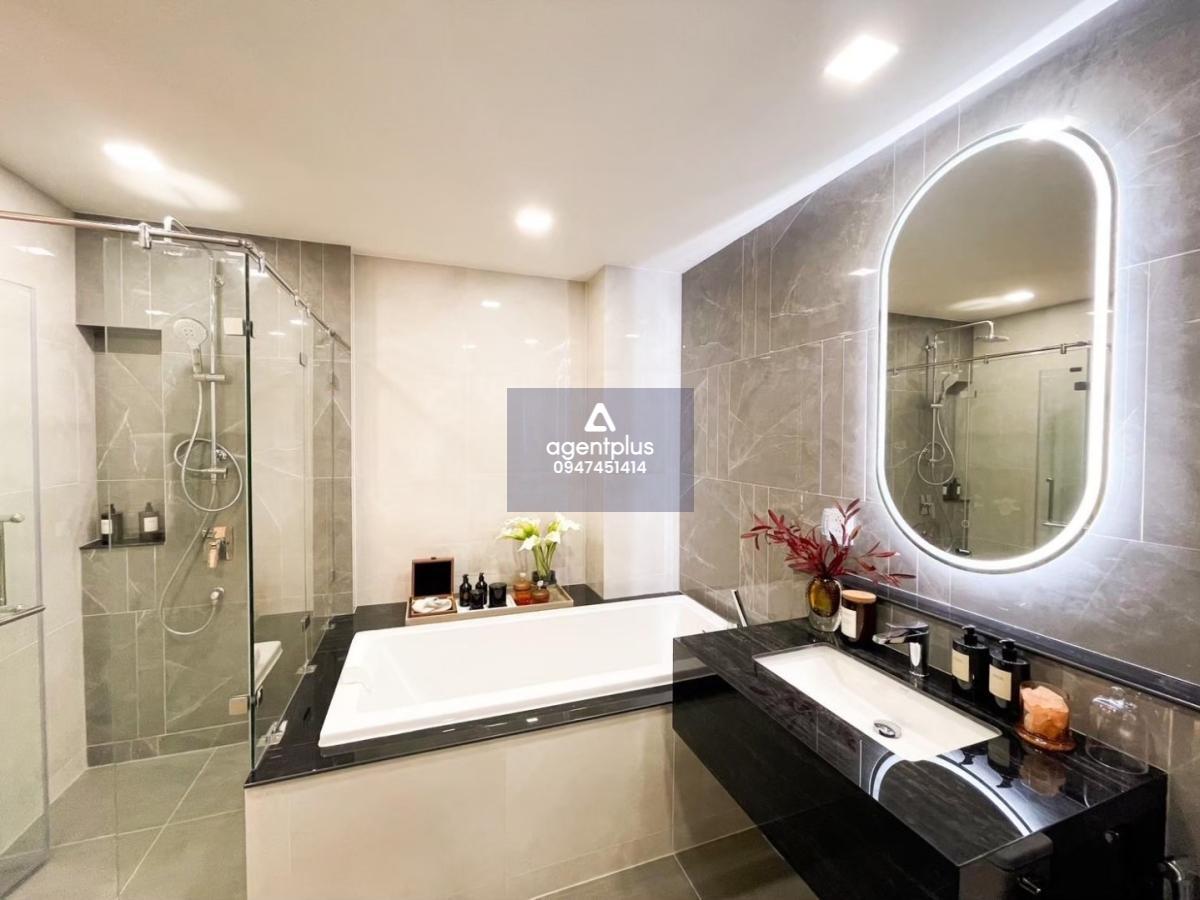 คอนโดใหม่ High Rise มาพร้อมกับดีไซน์สวยหรู วิวงดงาม ใกล้หาดจอมเทียน Aquarous Jomtien Pattaya