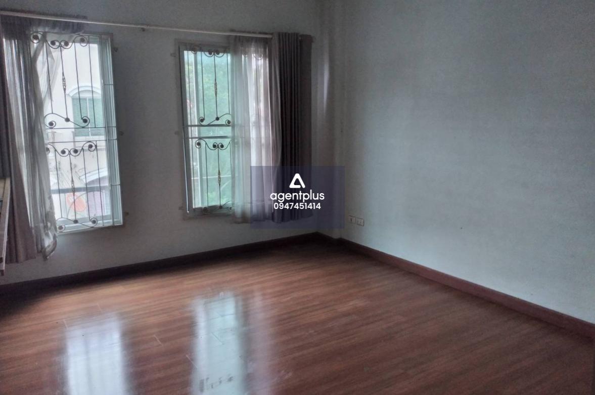 ทาวน์เฮ้าส์ 3 ชั้น โครงการบ้านกลางเมือง THE PARIS พระราม 9