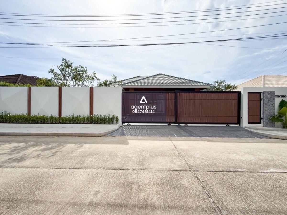 ขายพูลวิลล่า สไตล์โมเดิร์น ทำเลดีใกล้โรบินสันถลาง