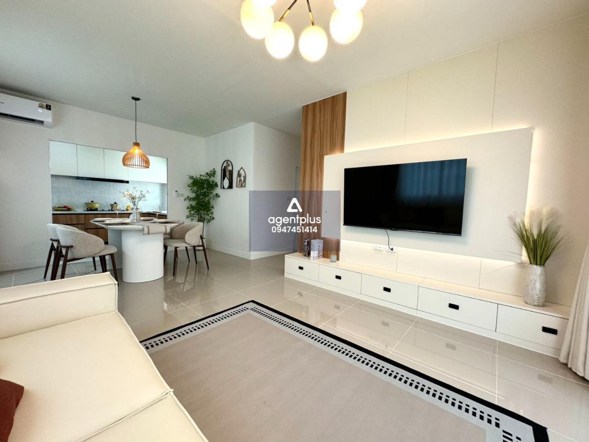 บ้านเดี่ยว 2 ชั้น สไตล์โมเดิร์น พร้อมพื้นที่กว้างขวาง ใกล้พัทยา โครงการ ลลิน วิลล่า 