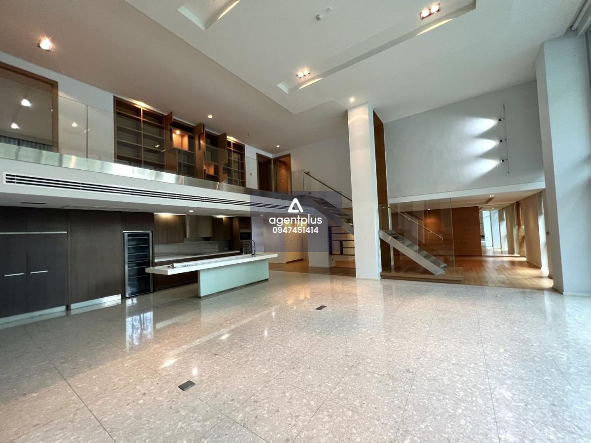 *ขาย Penthouse Duplex ขนาดใหญ่ - ตึกเลี้ยงสัตว์ได้ ไฟคัส เลนสุขุมวิท 44/1 กรุงเทพฯ