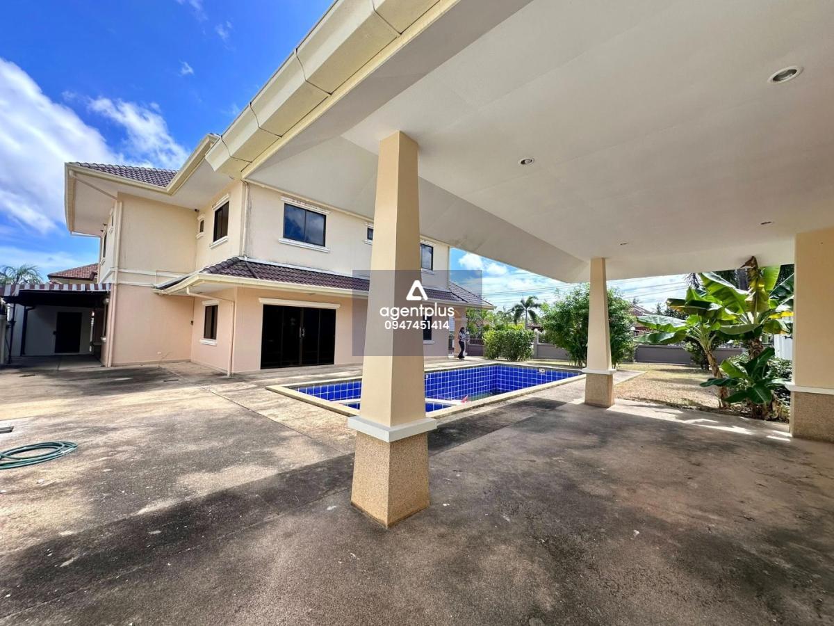 ขายบ้านพูลวิลล่า  2 ชั้น (เหมาะสำหรับนักลงทุนรีโนเวทขาย)