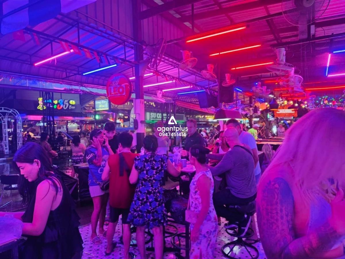 #เซ้งบาร์เบียร์ทีทาวน์ ทำเลดีคนพลุกพล่านตางชาติเยอะ