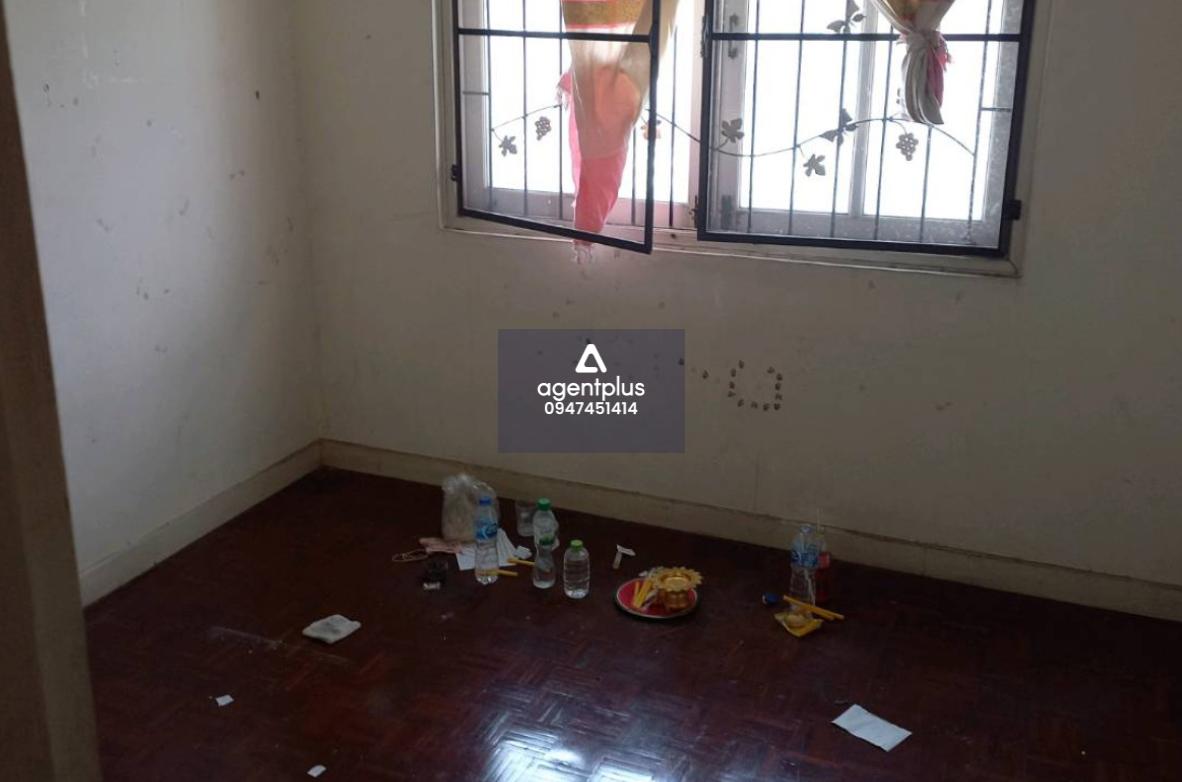 ขายทาวน์เฮ้าส์ 2 ชั้น หมู่บ้านพฤกษา 13 ถนนโยธาธิการคูคต-คลองหลวง 3 ห้องนอน 2 ห้องน้ำ จอดรถได้ 1 คัน ใกล้สิ่งอำนวยความสะดวกมากมาย