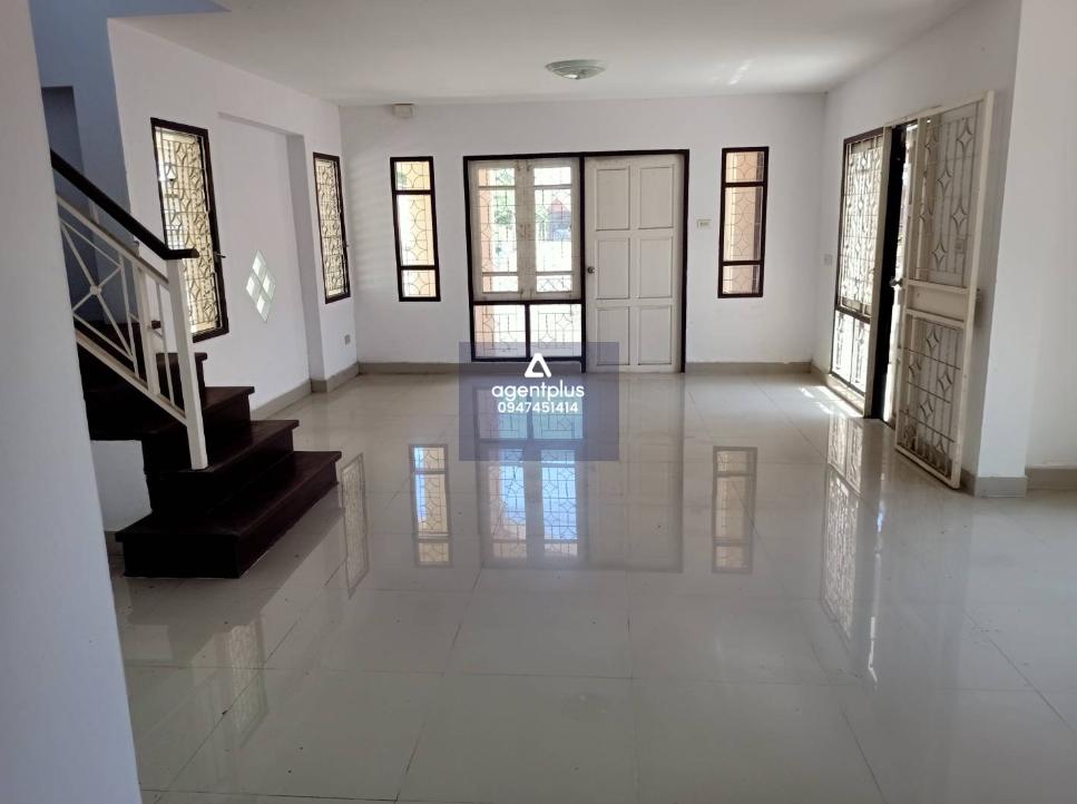 บ้านเดี่ยว 2 ชั้น โครงการติดถนนทางหลวงหมายเลข 36 ตั้งอยู่ในแหล่งชุมชน การคมนาคมสะดวก เหมาะอยู่อาศัย โครงการระยอง ซิตี้ปาร์ค ปรับปรุงใหม่