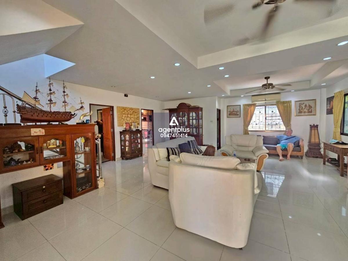 ขายบ้าน 2 ชั้น ฝั่งทะเลชายหาดจอมเทียน