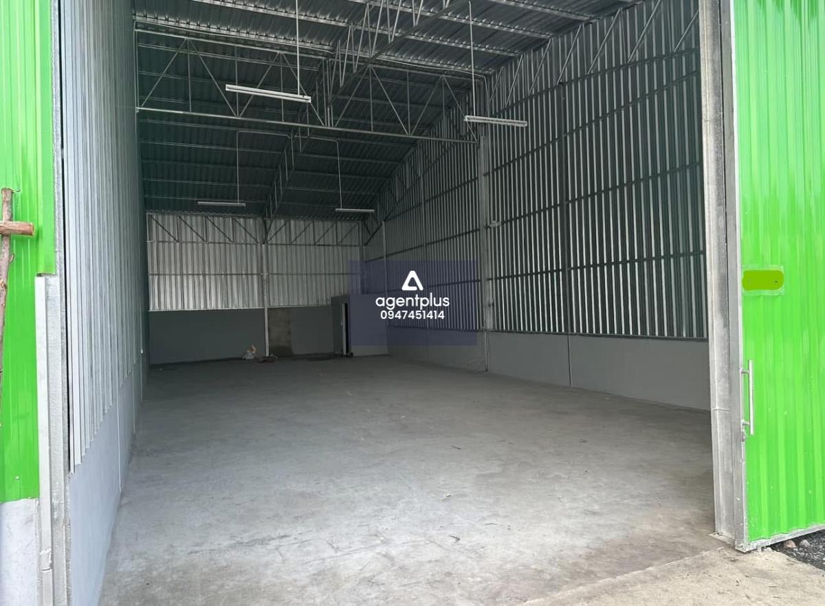 โกดังให้เช่าบางปลา ติดถนนคลองส่งน้ำ สุวรรณภูมิ สมุทรปราการ