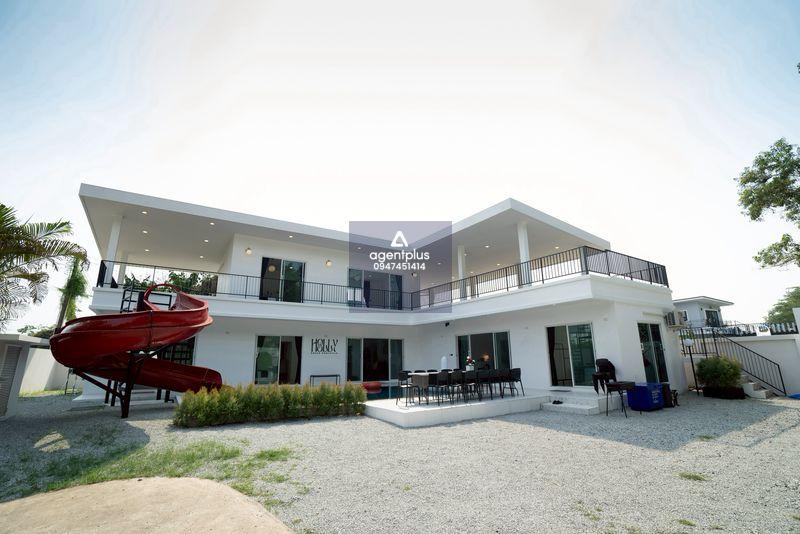 ให้เช่าและขายวิลล่าพร้อมสระว่ายน้ำ บ้านหัวมุม รีโนเวทใหม่ ซอยเขามะกอก 14 พัทยา