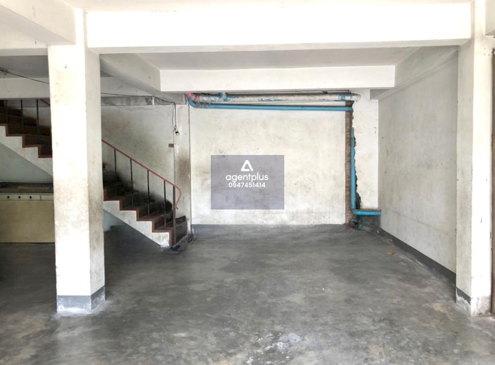 ขายอาคารพาณิชย์ 5 ชั้น จำนวน 2 คูหาทะลุถึงกัน อยู่ในย่านชุมชน ใกล้เทศบาลเมืองชลบุรี การคมนาคมสะดวก เหมาะสำหรับอยู่อาศัยหรือทำการค้า