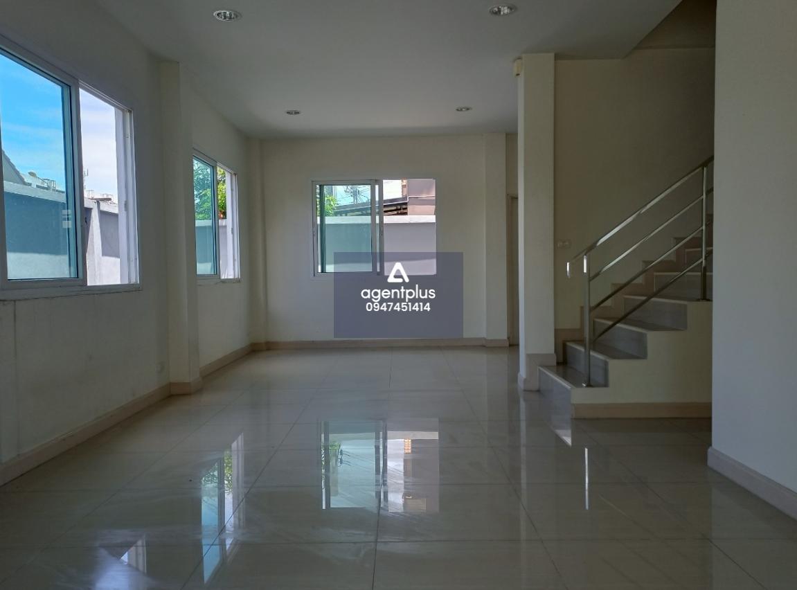 ทาวน์เฮ้าส์ 2 ชั้น ทำเลดี บ้านสุขนิเวศน์ 9 บางใหญ่ – พื้นที่กว้าง อยู่สบาย ใกล้รถไฟฟ้า!