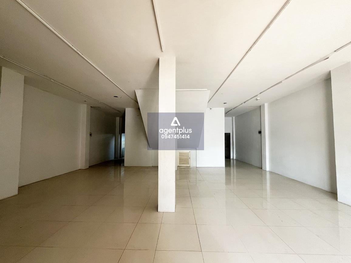 ขายอาคารพาณิชย์ 3 ชั้น 2 คูหา ทำเลใจกลางเมืองสมุทรสงคราม เหมาะค้าขายหรืออยู่อาศัย ใกล้ตลาด อำเภอเมือง เดินทางสะดวก พร้อมระบบสาธารณูปโภคครบครัน