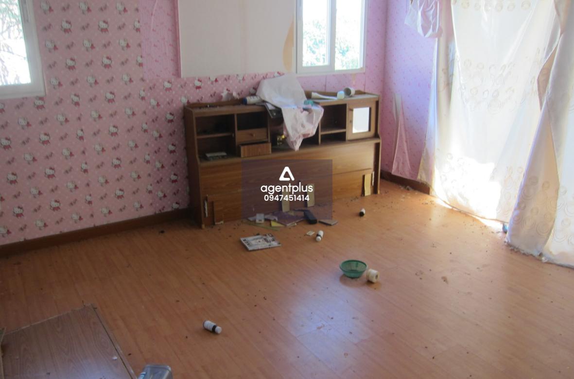 ขายบ้านเดี่ยวเปล่า 2 ชั้น โครงการพฤกษาวิลเลจ 15 ถนนเทพารักษ์ ราคา 3 ล้านบาท เหมาะกับการนำมารีโนเวทใหม่ ใกล้วัดน้อยสุวรรณาราม โรงเรียนและตลาดสด