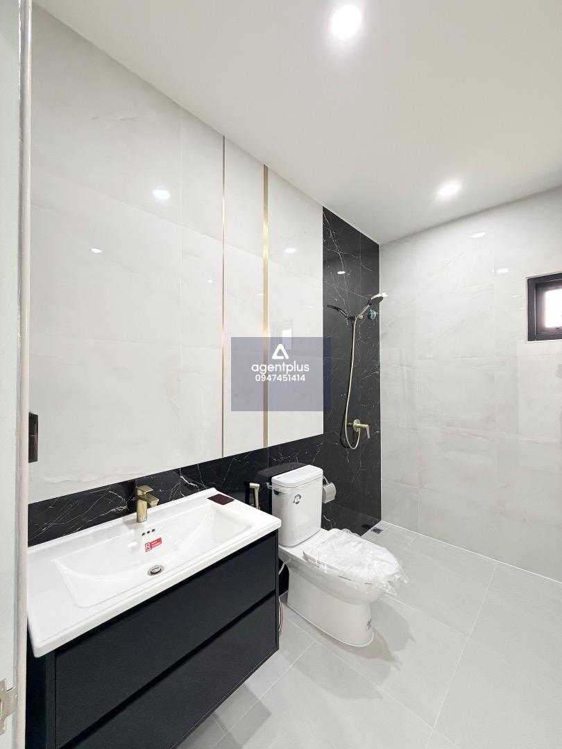 บ้านเดี่ยว 3ห้องนอน 4 ที่จอดรถ บ้านชั้นเดียว บ้านสร้างใหม่ ที่ดินใหญ่ 220 ตรว. พร้อมสระว่ายน้ำส่วนตัว