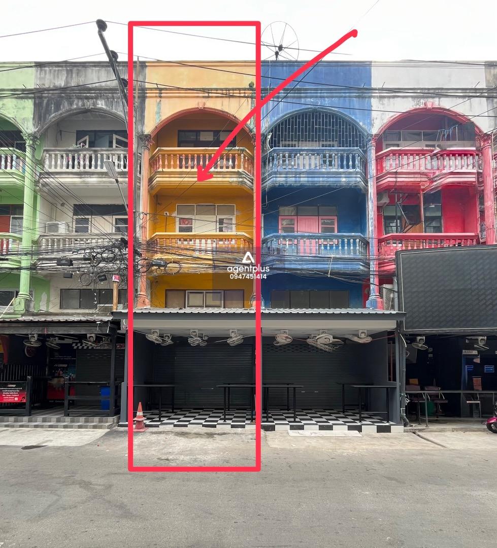 ให้เช่าด่วน! อาคารพาณิชย์ 4 ชั้น รีโนเวทใหม่ ชั้นล่างแต่งครบสไตล์บาร์_พร้อมดำเนินกิจการได้ทันที