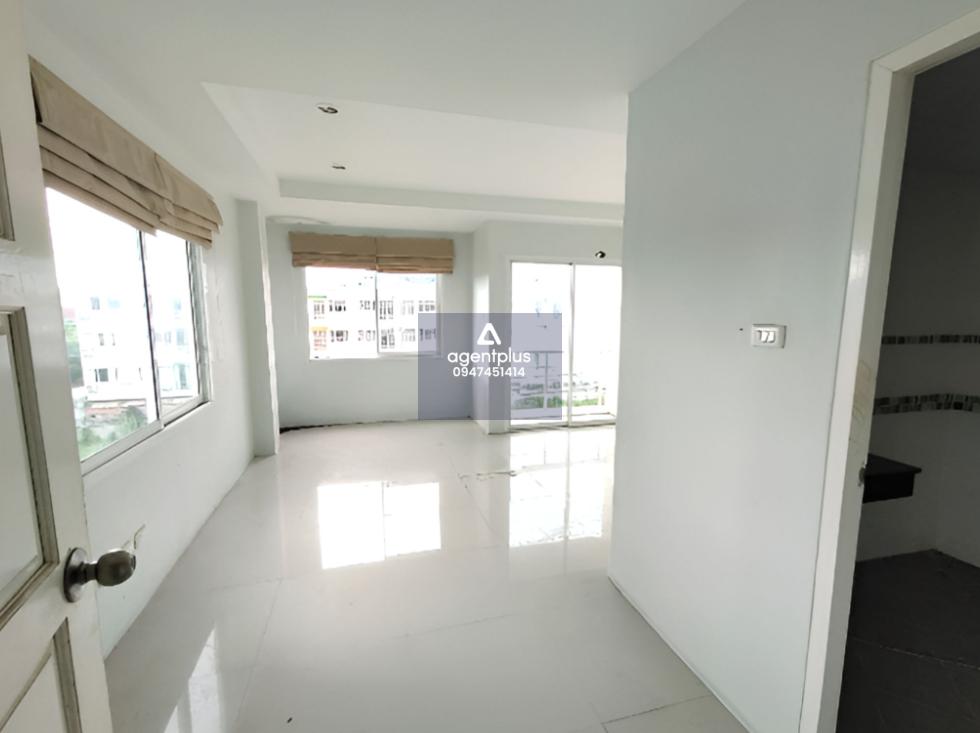 เดอะป่าตองรีเจนท์ ภูเก็ต อาคารพาณิชย์ 4 ชั้น ทำเลดี ใกล้แหล่งชุมชน เหมาะแก่การอยู่อาศัยและทำธุรกิจ การเดินทางสะดวก รายล้อมด้วยสิ่งอำนวยความสะดวก