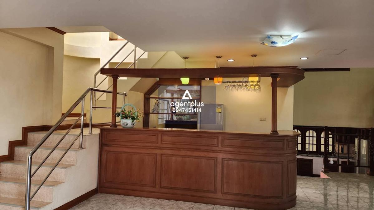 บ้านว่างให้เช่า พื้นที่กว้างสบาย​ ติดทางด่วนไปกรุงเทพ​ฯ พร้อมให้เข้าอยู่ พัทยา