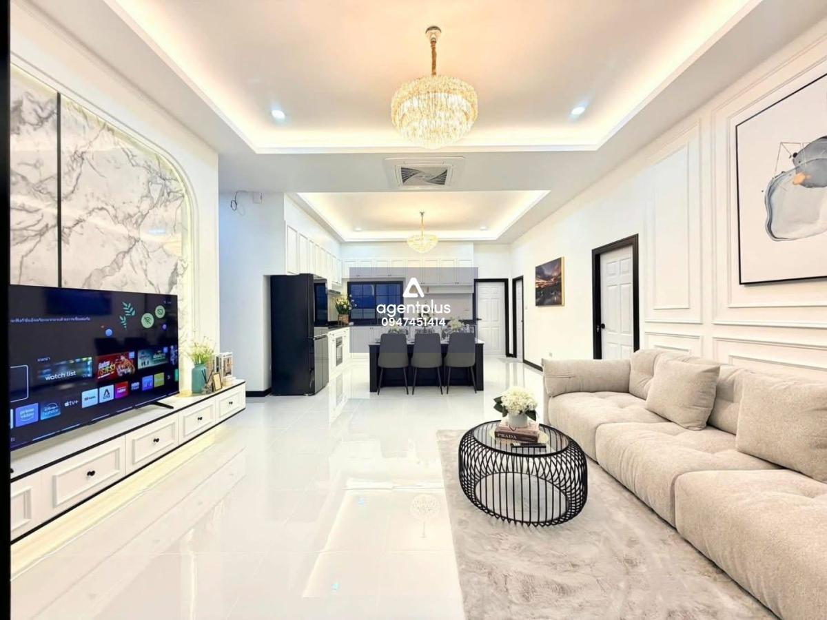 ขายบ้านเดี่ยวพูลวิลล่าในโครงการ 3ห้องนอน ห้วยใหญ่พัทยา