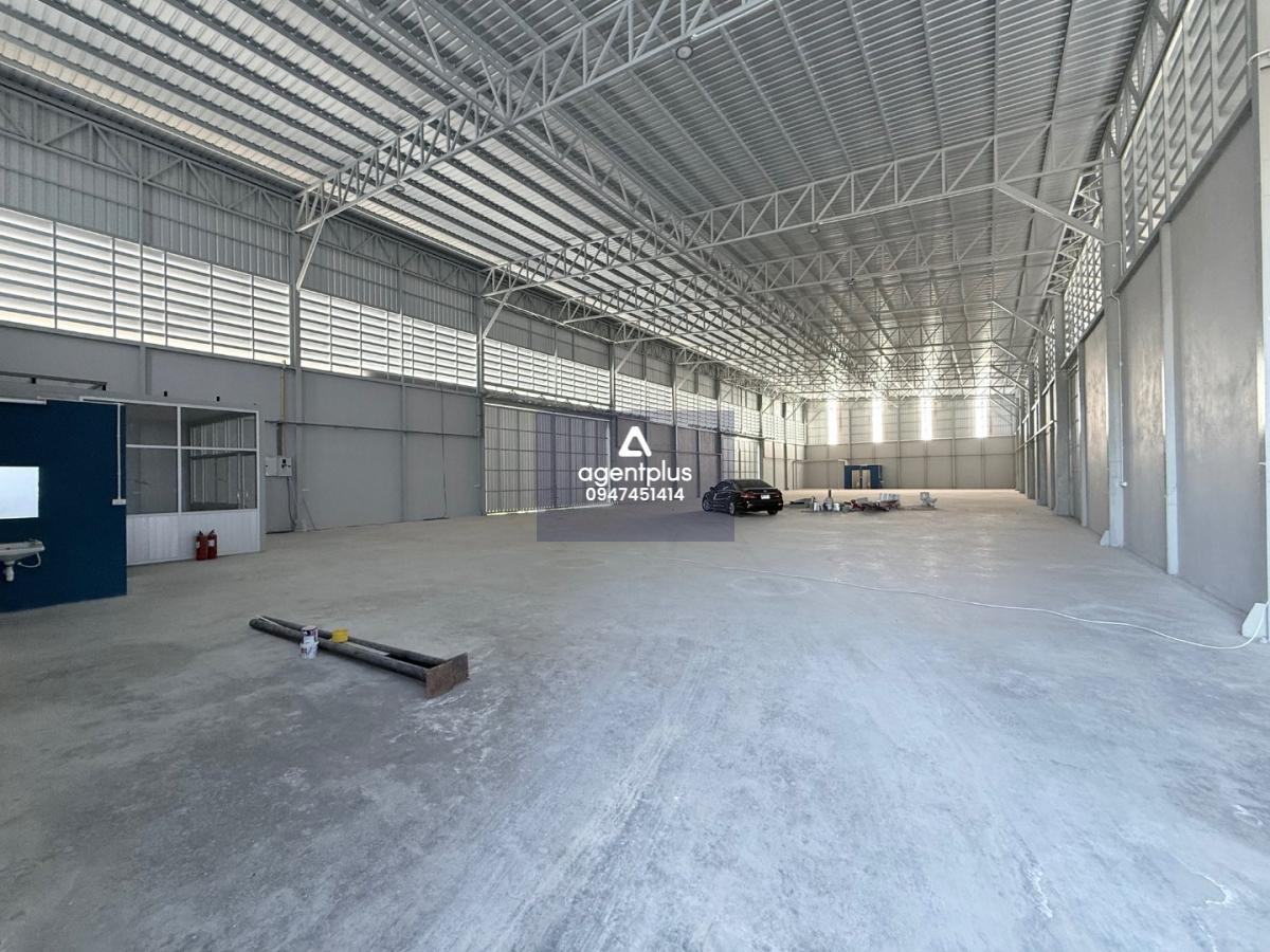 *ให้เช่าโกดัง พร้อมออฟฟิศ @ลาดกระบัง - อ่อนนุช กรุงเทพฯ ใกล้สนามบินสุวรรณภูมิ