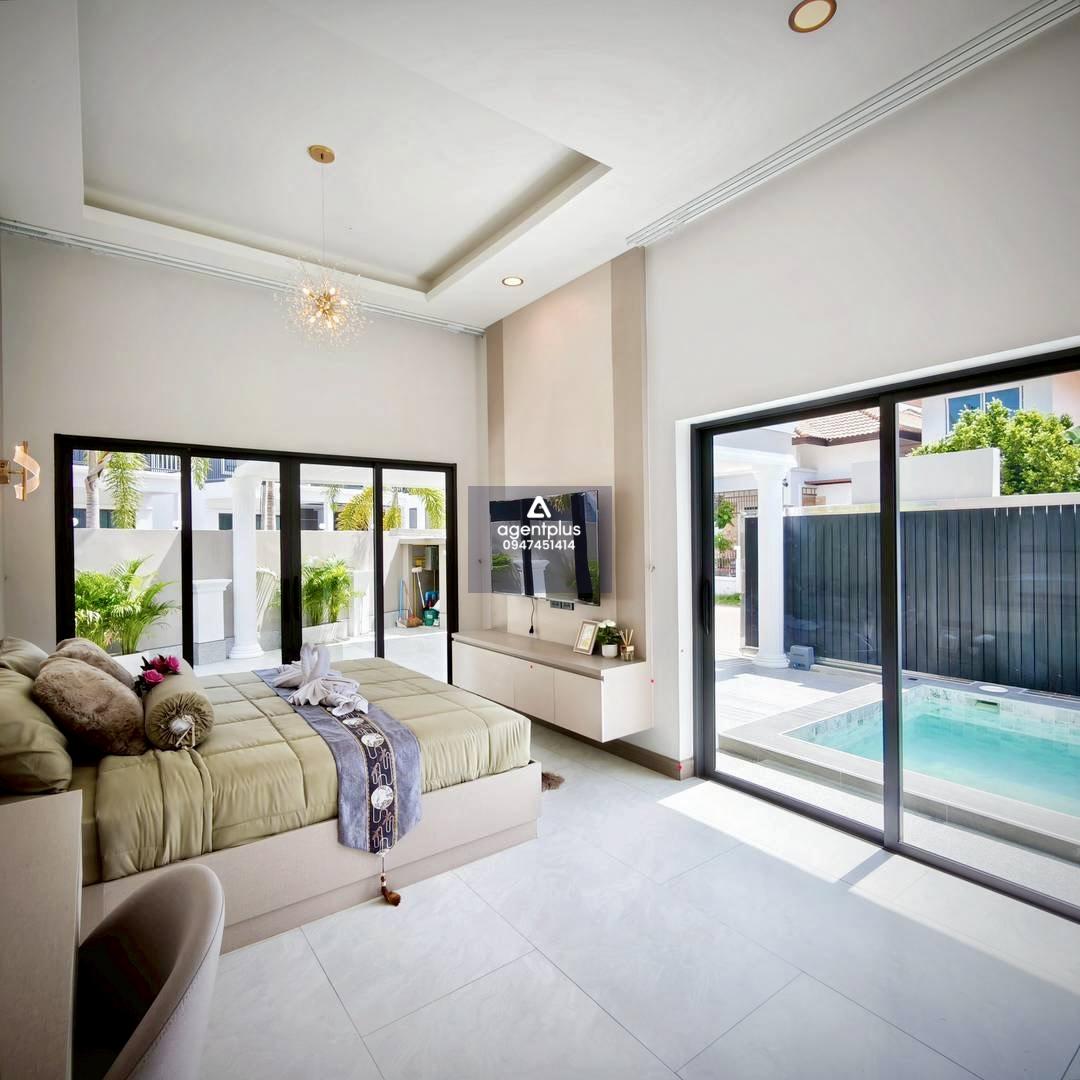 พูลวิลล่า ห้วยใหญ่_จอมเทียน: บ้านในโครงการ ติดถนนสุขุมวิท