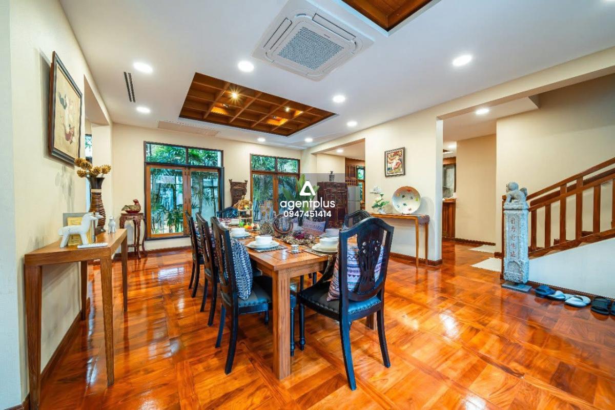 คฤหาสน์ริมน้ำส่วนตัว วิวมารีน่าสุดเอ็กซ์คลูซีฟ – พัทยา