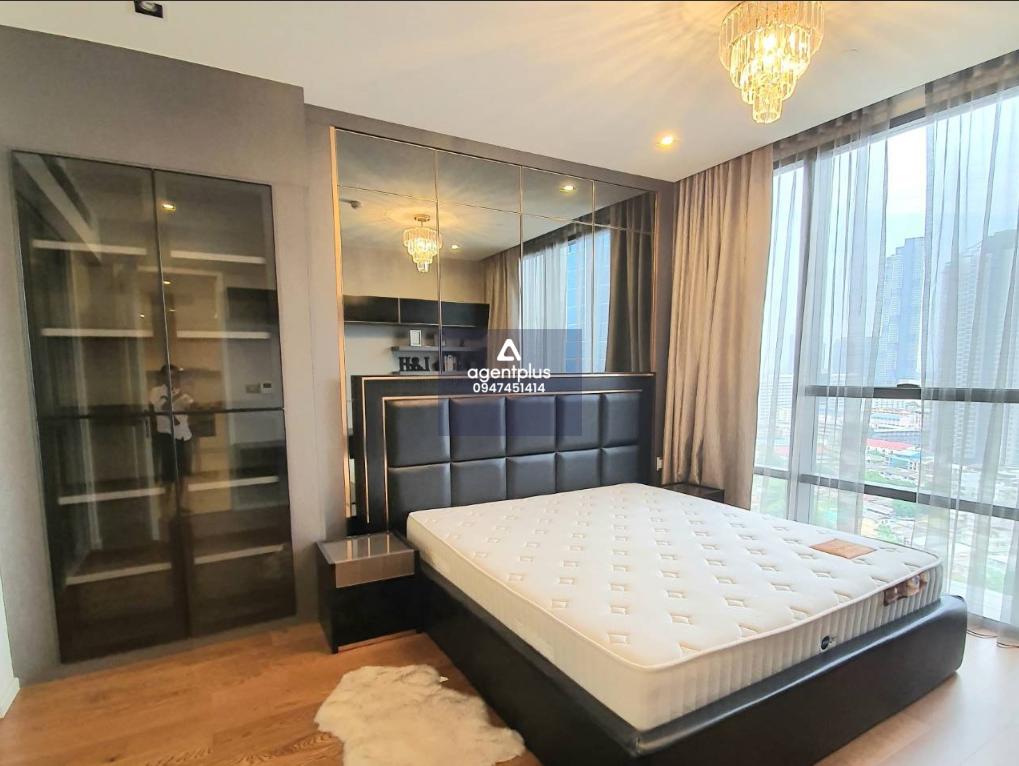 ขายคอนโดหรู เดอะ แบงค็อค สาทร  พร้อมอยู่ ทำเลดีใจกลางเมือง