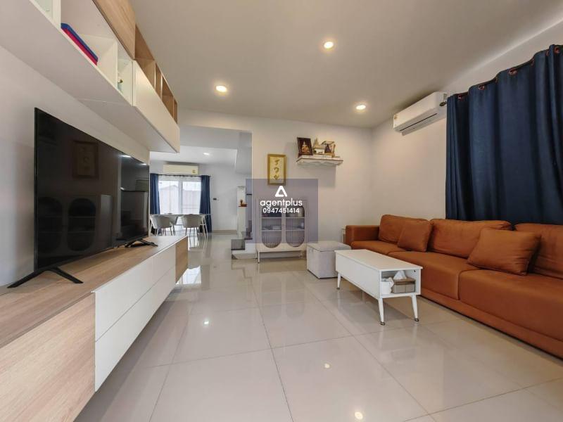 ว่างให้เช่าบ้านเดี่ยว พร้อมเข้าอยู่ หมู่บ้านไลฟ์ อินเดอะการ์เด้น โรงโป๊ะมอเตอร์เวย์ เมืองพัทยา