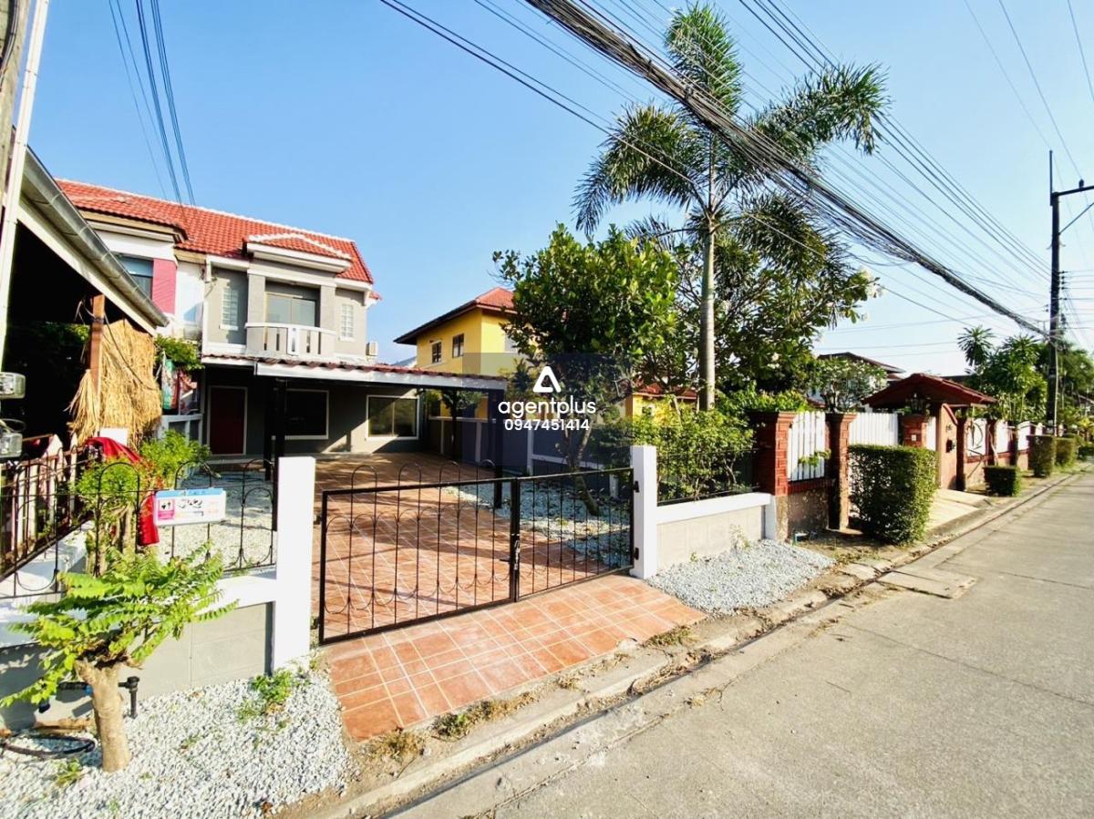 ทาวน์เฮ้าส์ 2 ชั้น สตูล 44 ตร.วา ขายพร้อมเฟอร์นิเจอร์ พัทยา