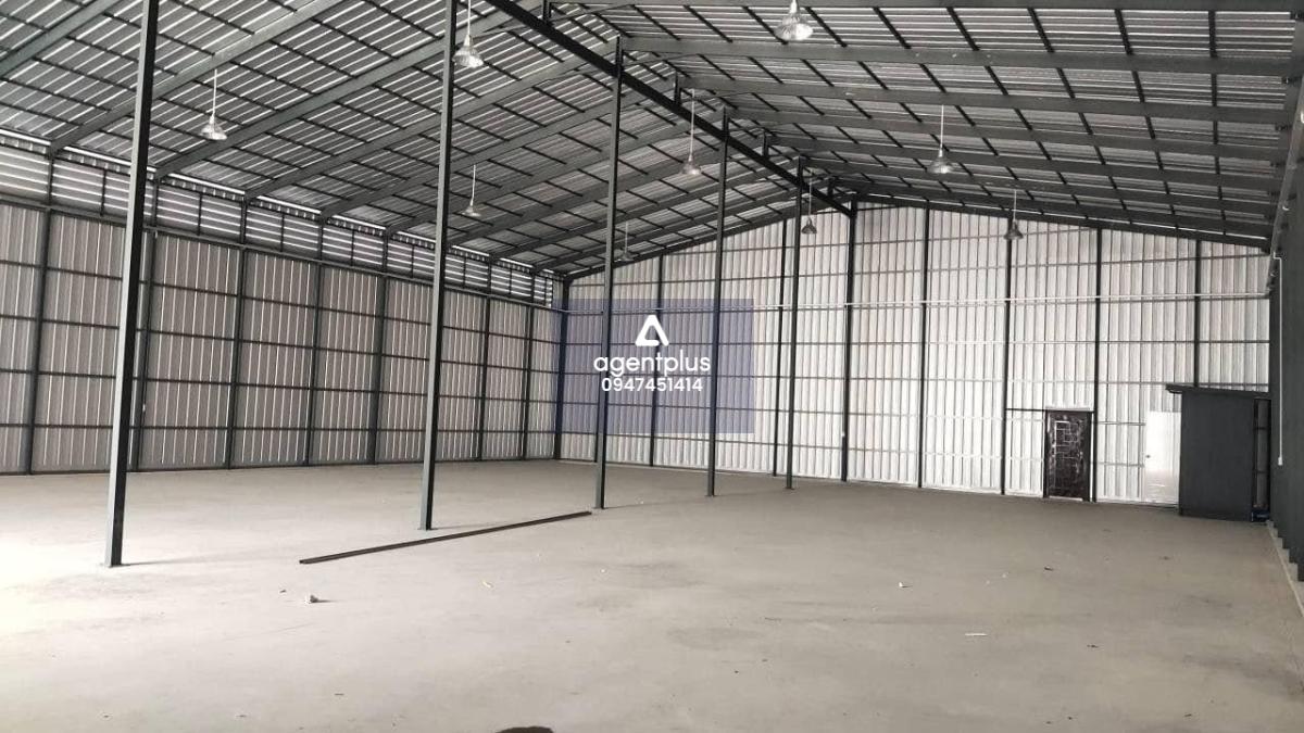 ให้เช่า โกดังสำเร็จรูป 435 ตรม. อ.บางละมุง  จ. ชลบุรี  ติดถนนสุขุมวิท