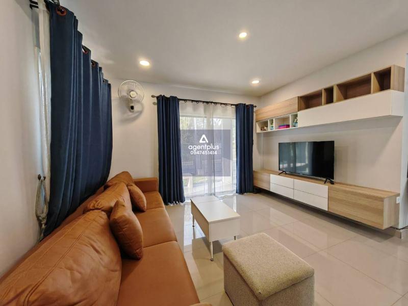 ว่างให้เช่าบ้านเดี่ยว พร้อมเข้าอยู่ หมู่บ้านไลฟ์ อินเดอะการ์เด้น โรงโป๊ะมอเตอร์เวย์ เมืองพัทยา